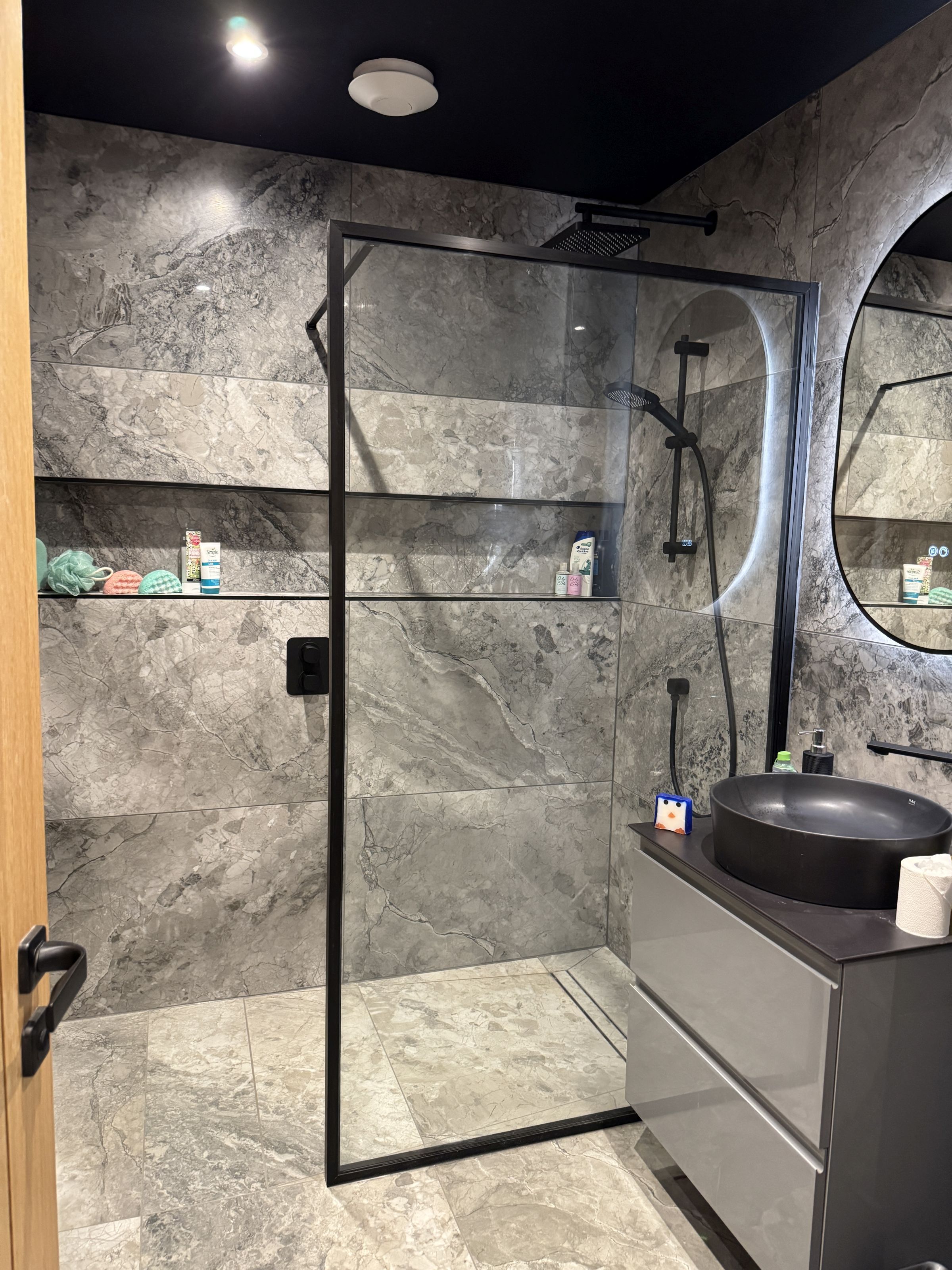 Teen Bathroom, Lancaster